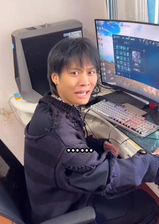 6800w粉的小杨哥带全家打游戏带货翻车却依然身价过亿