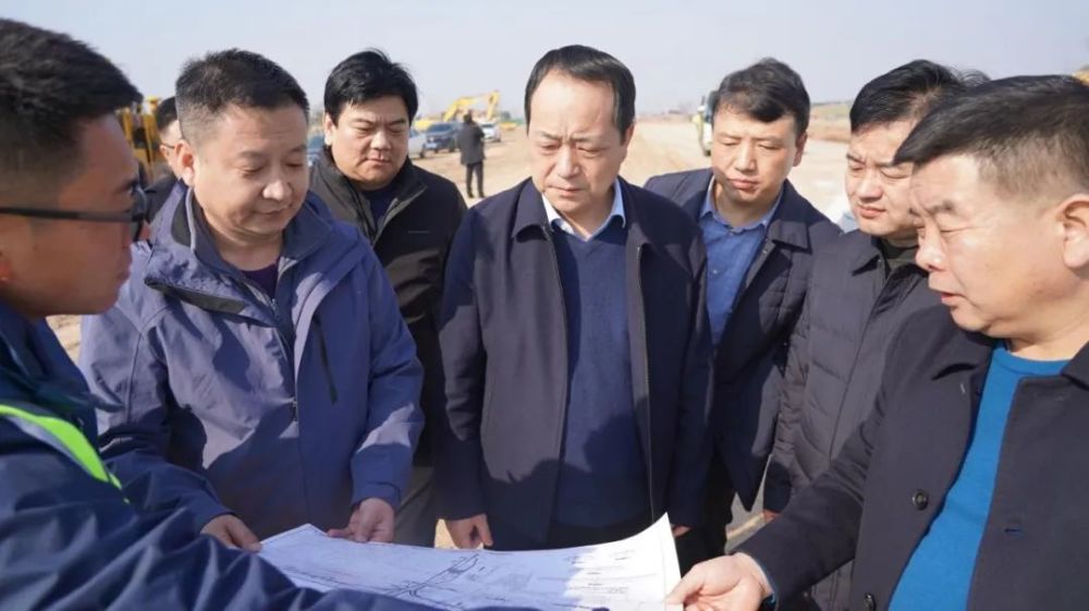 兴平新闻贺建权检查城建交通项目建设