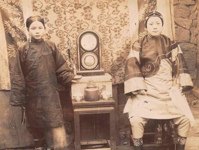 因此,在后世的大部分资料记载中,关于辜鸿铭的妻子几乎都只提到了淑姑