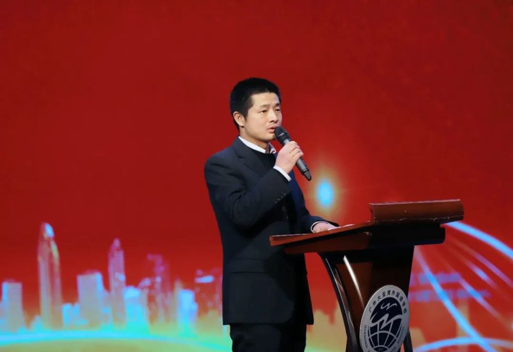 付俊杰主任发言虎啸凌云志,奋斗正当时.莫嫌少年早,一起向未来.