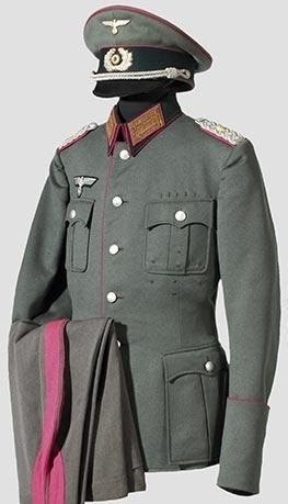 (m36半礼服上)m40军服1940年,开始装备m40作战服,在m36基础上取消了