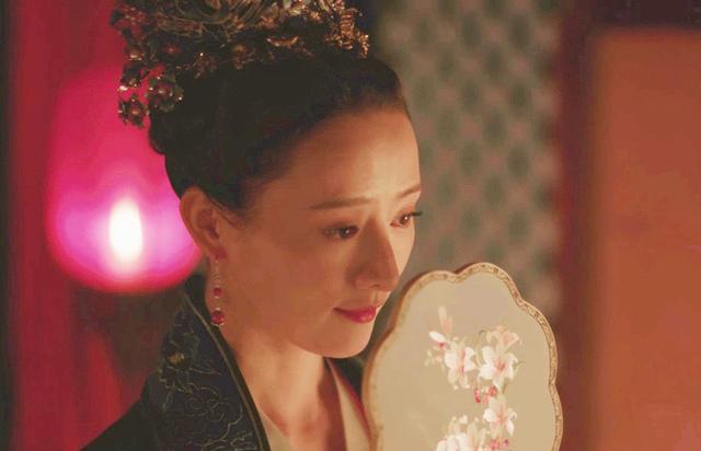 侯夫人生前未得皇帝召见死后因才华被封为夫人悲哀呀