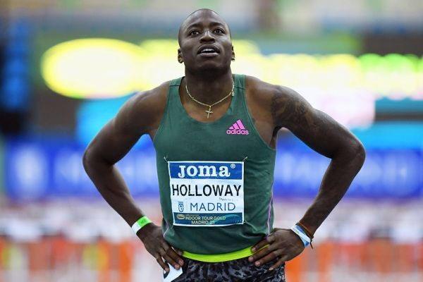 霍洛威的110米栏纪录12秒81仅与世界纪录保持者美国名将梅里特的12秒