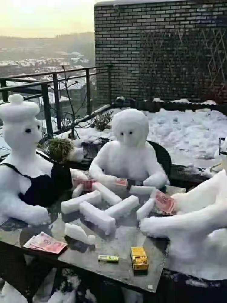 一下雪，故乡就回到了童年爱乐新世纪哪个好