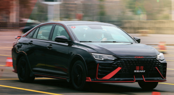 售价1179万元东风风神暗夜奕炫max锋芒版上市