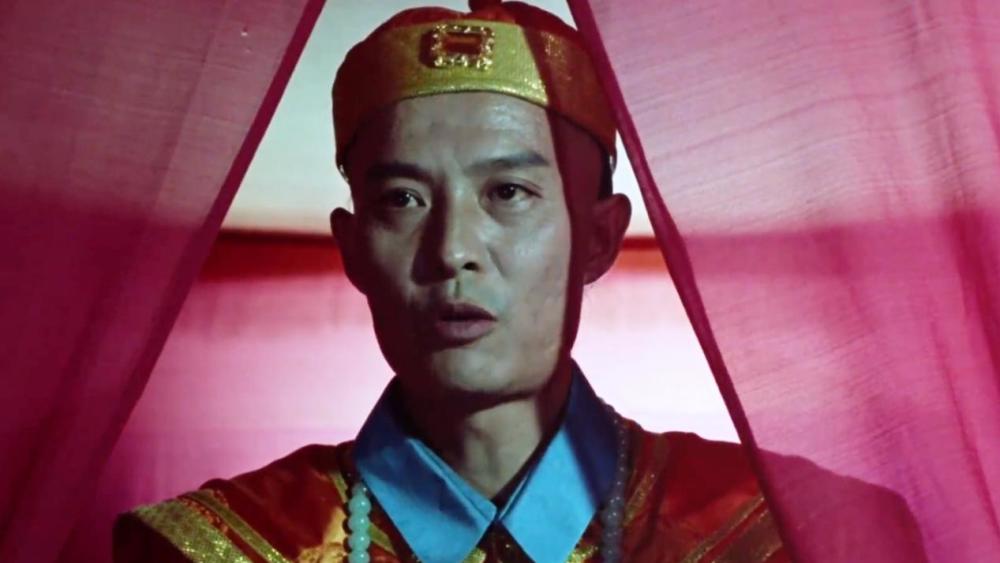 杀了过来他知道和尚们其中一个是小活佛听说皇上重病只有小活佛才能