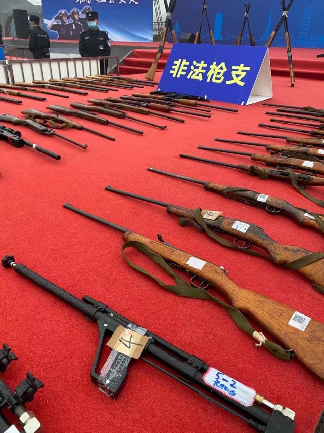 坚持五个不放松河南警方严打枪爆危险物品违法犯罪