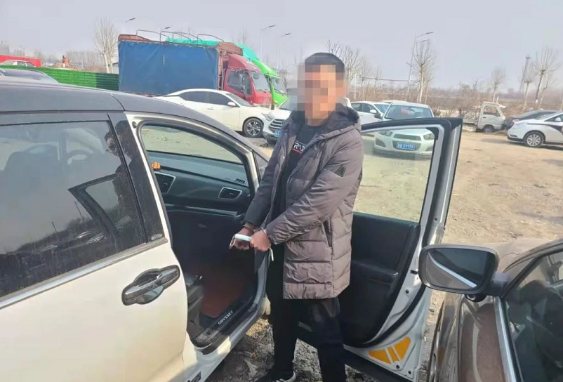 新購抵押車不翼而飛車內18萬元現金失蹤警方追蹤破案