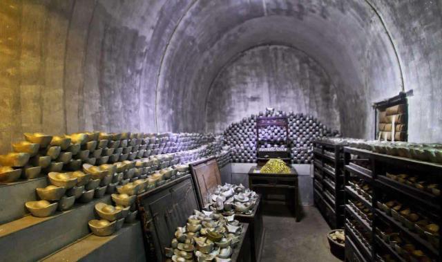 据史料记载,当年在查抄和珅家的时候,只是对他的金钱做了一个统计,而