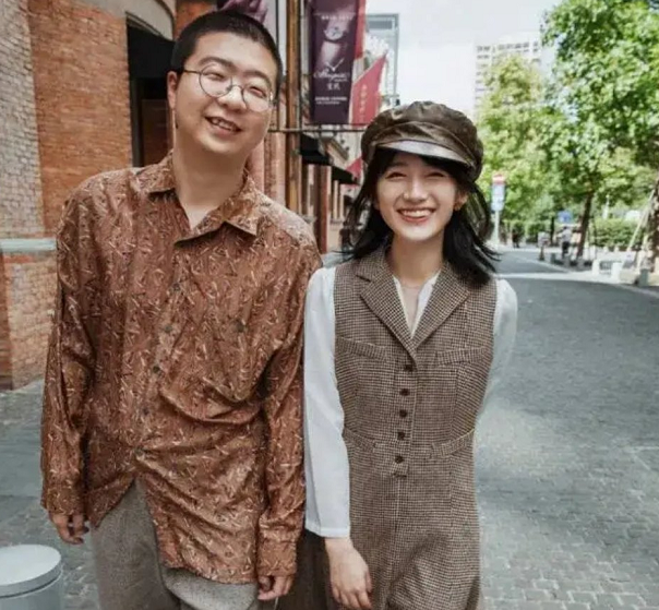 杨蒙恩结婚李诞笑果文化董事脱口秀明星的现状如何