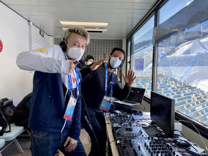中文慢摇歌曲排行榜_北京冬奥会赛场DJ哥:用音乐给中国选手鼓劲创造多个蹦迪现场