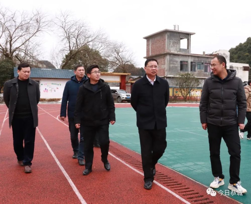 县委书记陈代昌深入三江乡检查应对低温雨雪冰冻天气工作情况