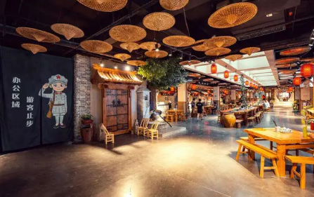 作为一个吃货,博爱一定要去花间巷,博爱县最有名的美食就是花间巷.