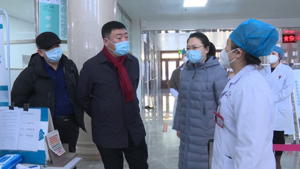 刘淼群深入孙吴县人民医院督导检查院感防控等疫情防控工作