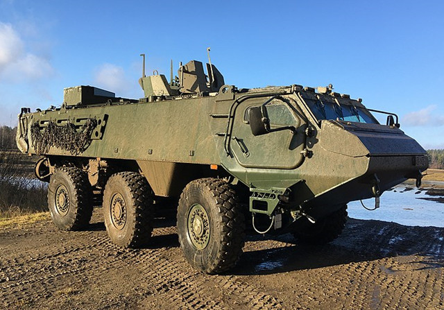 芬兰帕特里亚66装甲运兵车简单可靠的装备