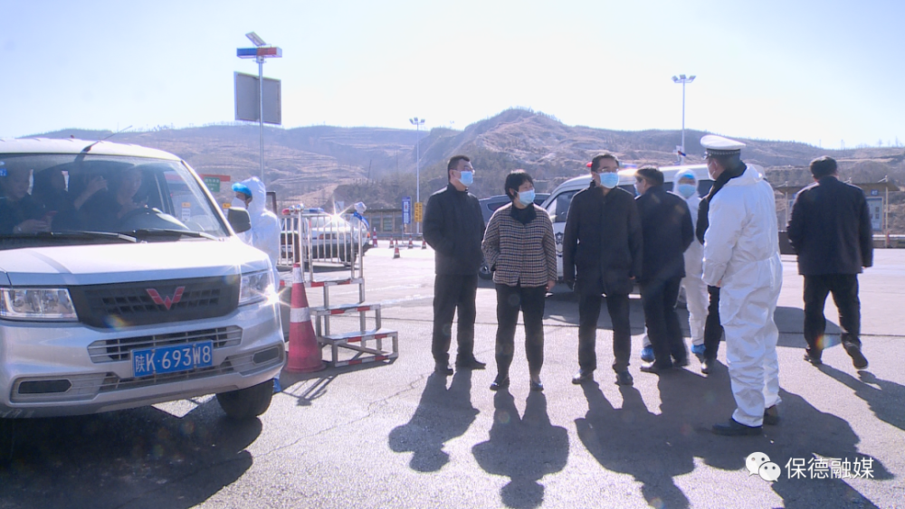 时政要闻吴润萍深入入保交通要道和县医院督导检查疫情防控工作
