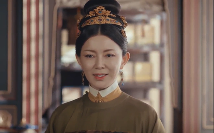 除了年轻一代的演员美感不复从前,就连剧中饰演太子妃的刘敏,也与在