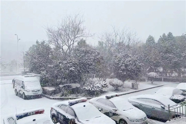 昆明真实下雪照片图片