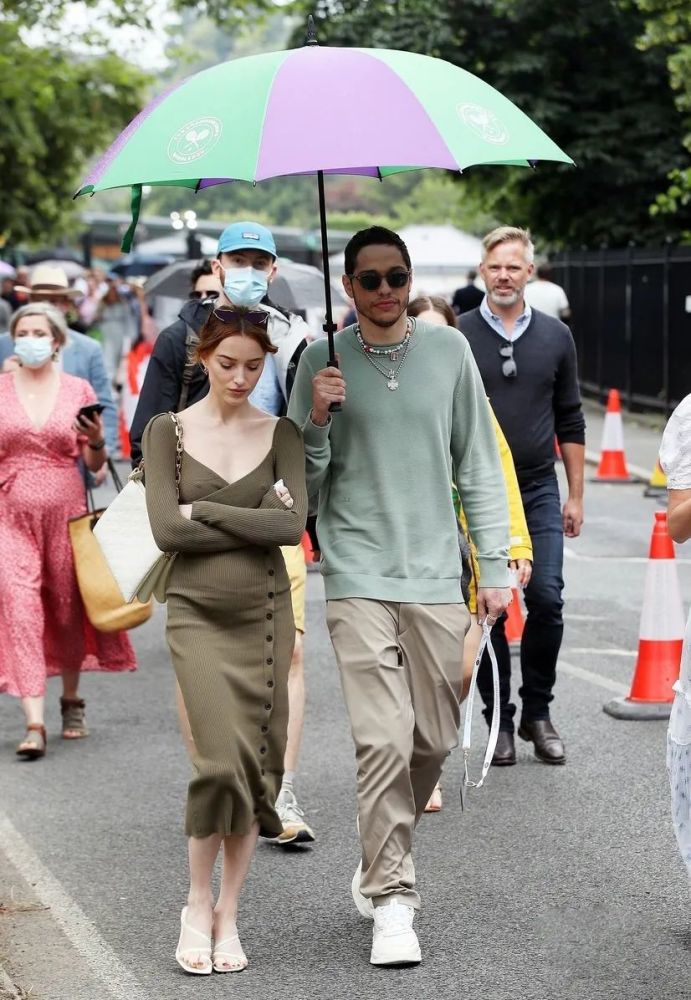 讲真的|永远不要低估既幽默又懂女人的pete davidson!_腾讯新闻