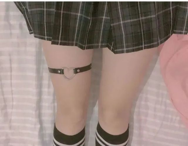 女生大腿上绑根带子就叫性感?