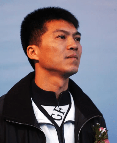 国乒江嘉良娶当红吴玉芳妻子为爱隐退32年婚姻幸福