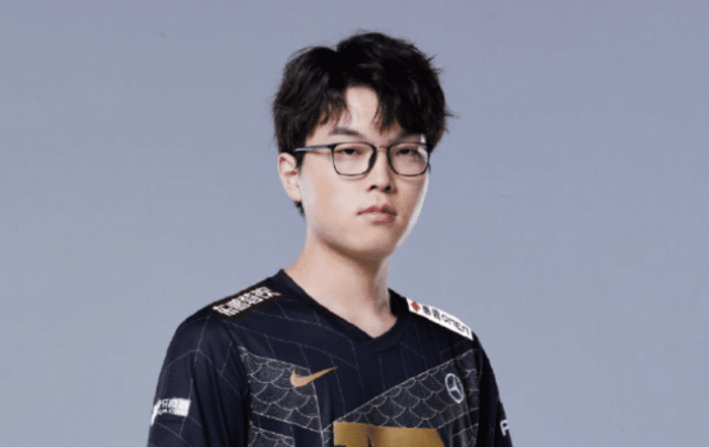 阿乐说了一句皇军被rng粉丝逮住并被官方判定为不良恶劣行为