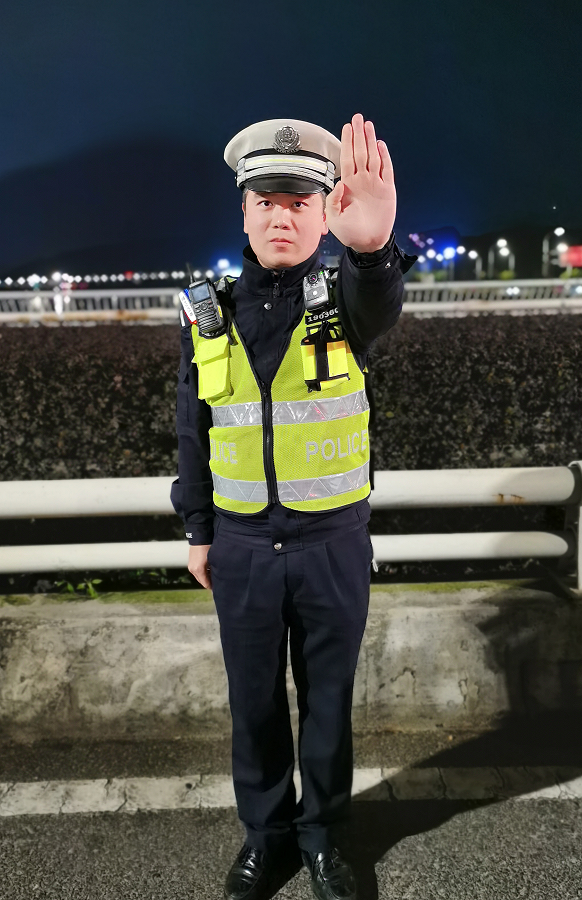 来了2022年2月份罗源县好人榜公布这位热心交警上榜啦