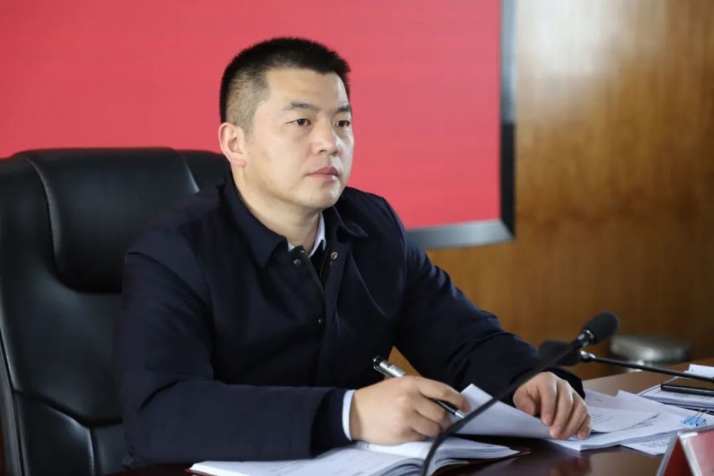 吉海波主持召开西湖管理区六大专项行动工作调度会