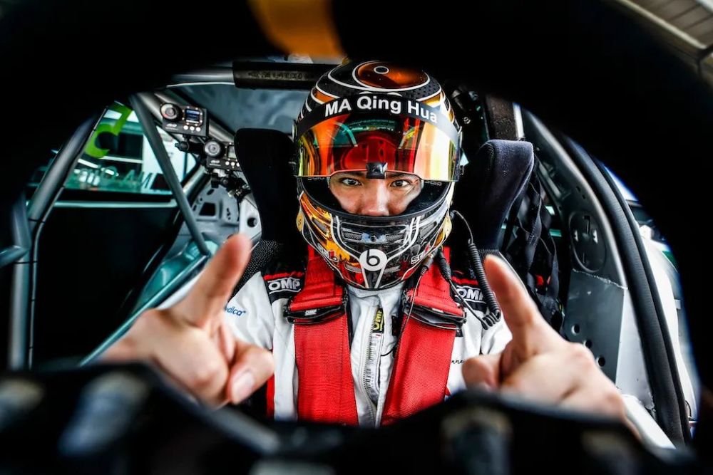 曾经离f1围场最近的中国车手马青骅