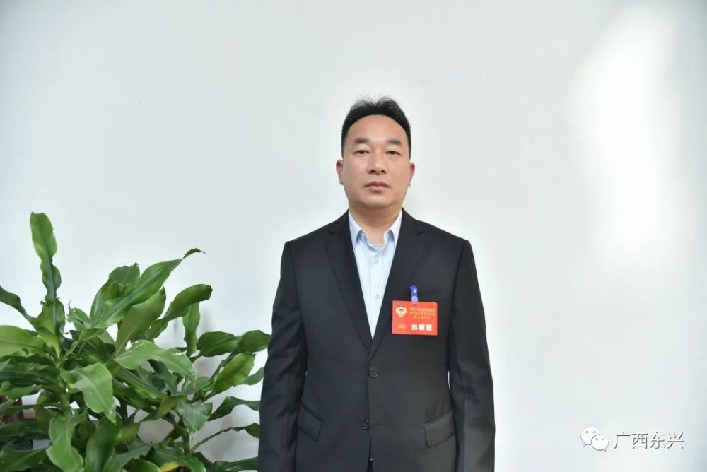 李权春表示,城管部门将以建设"环境优美,设施完善,宜居宜业的文明