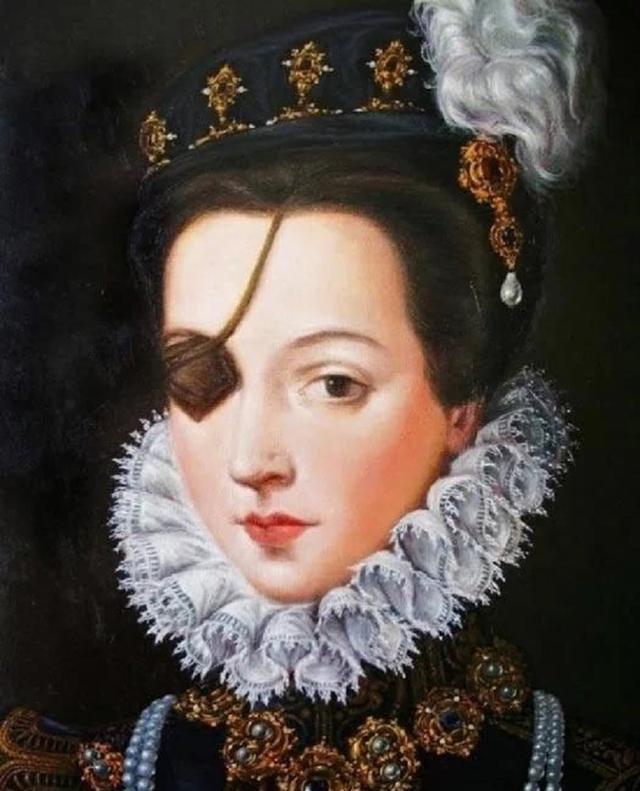 独眼美人被迫嫁给年长王子后爱上宫中重臣被国王关了14年