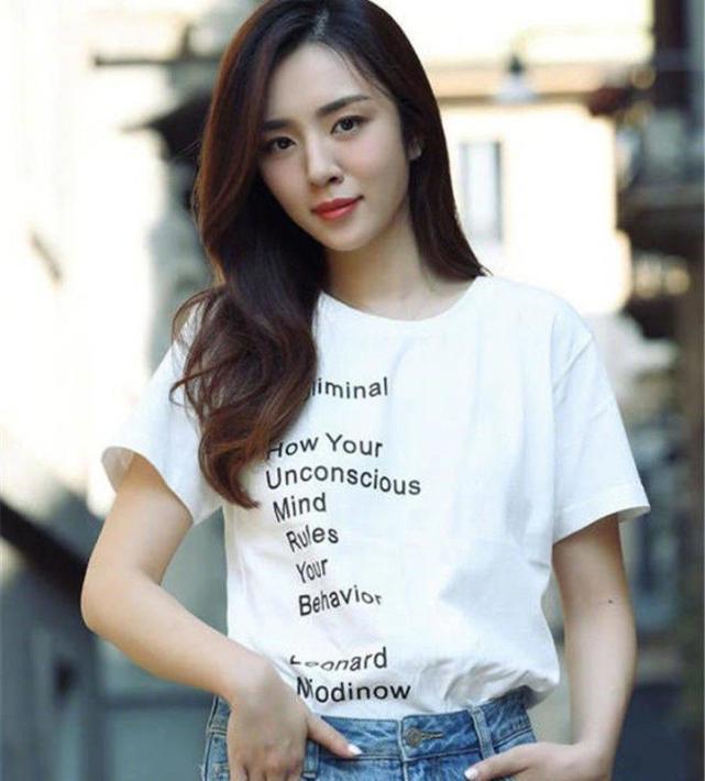 10年前演胡歌岳母7年后演胡歌女友如今能演胡歌的女儿