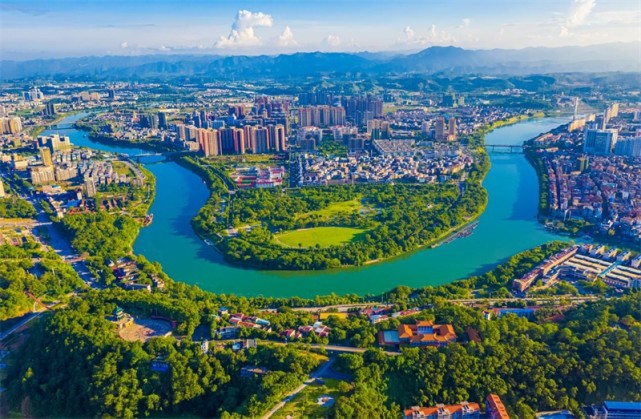 百色市右江区:"以红带绿"促发展 打造全国红色旅游目的地