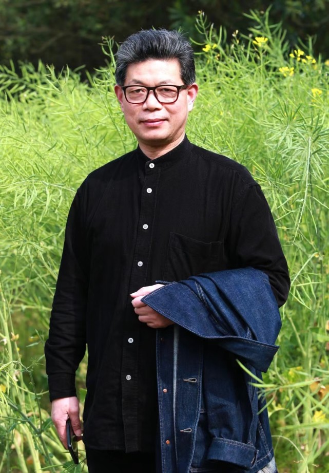 柳长忠访谈刚健挺劲见风