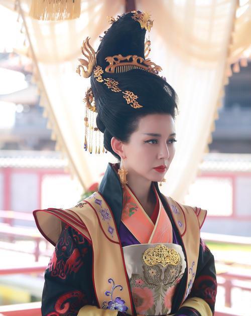 文德皇后郭氏184年出生.