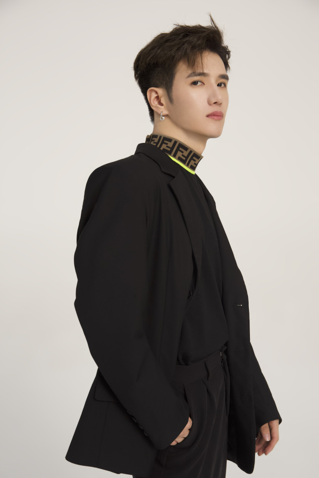 王一然离岸少年音乐人转身之作对话昨日少年