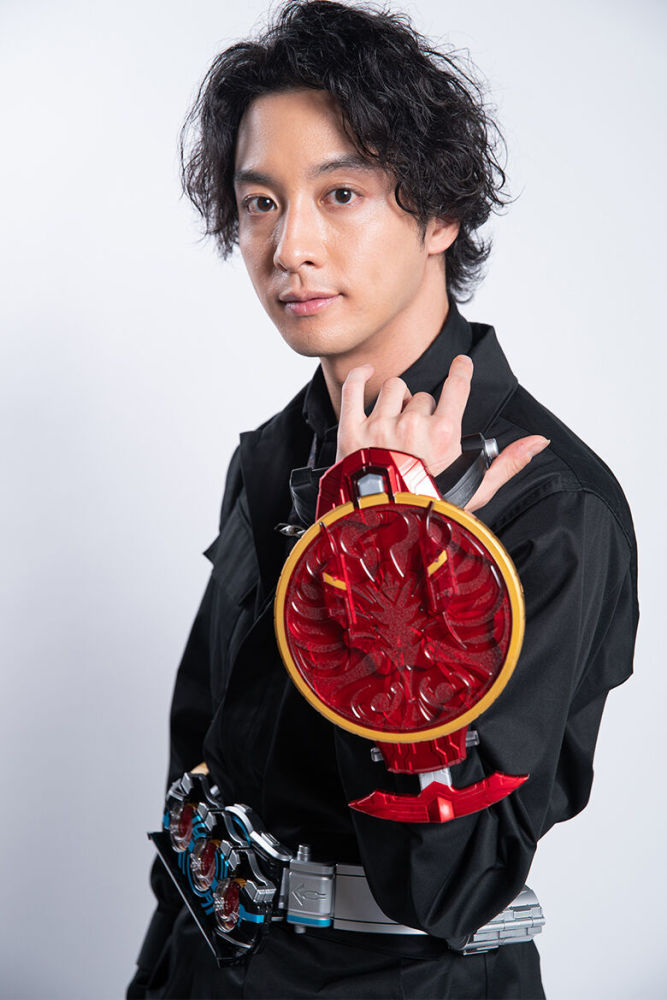 假面骑士ooo主演渡部秀特别访谈及现照公开12年后颜值身材不变