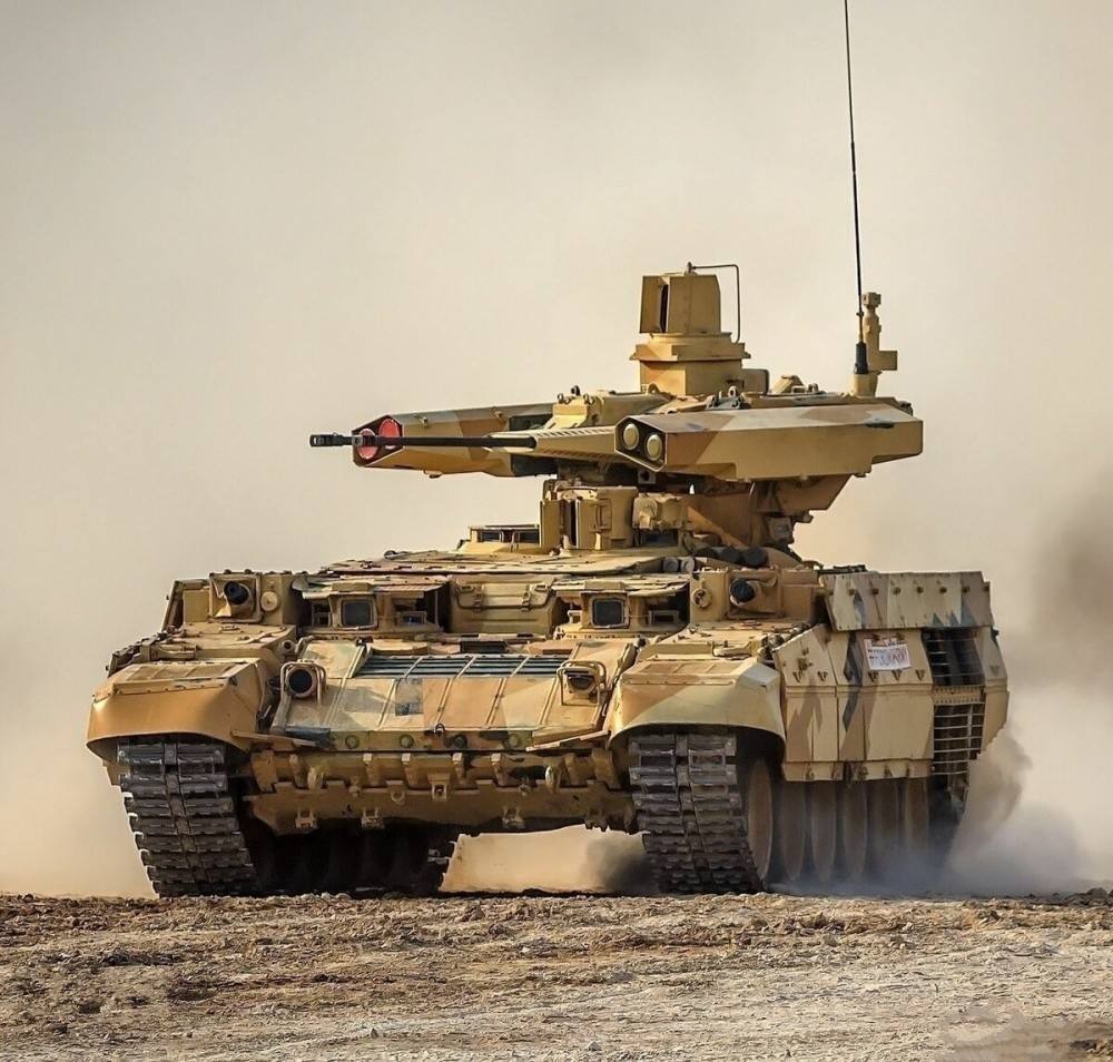 俄军bmpt战车现身俄乌边境,名副其实的火力怪兽_腾讯新闻