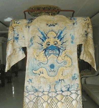 元朝皇帝不穿龙袍坐龙椅其实都是造谣