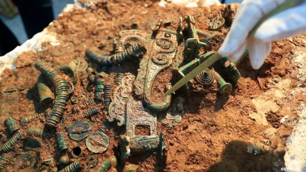 完整视频来了连续两天央视探索发现揭秘衢江西周土墩墓群