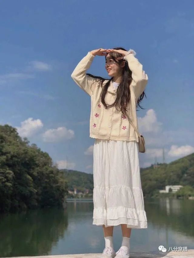 春天多穿這些針織開衫，保暖舒適又減齡，甜美溫柔又百搭珍貴的禮物作文400字四年級