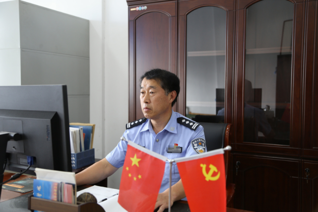 躬耕不止坚守不息记烟台监狱监管指挥中心一级警长曹玉海