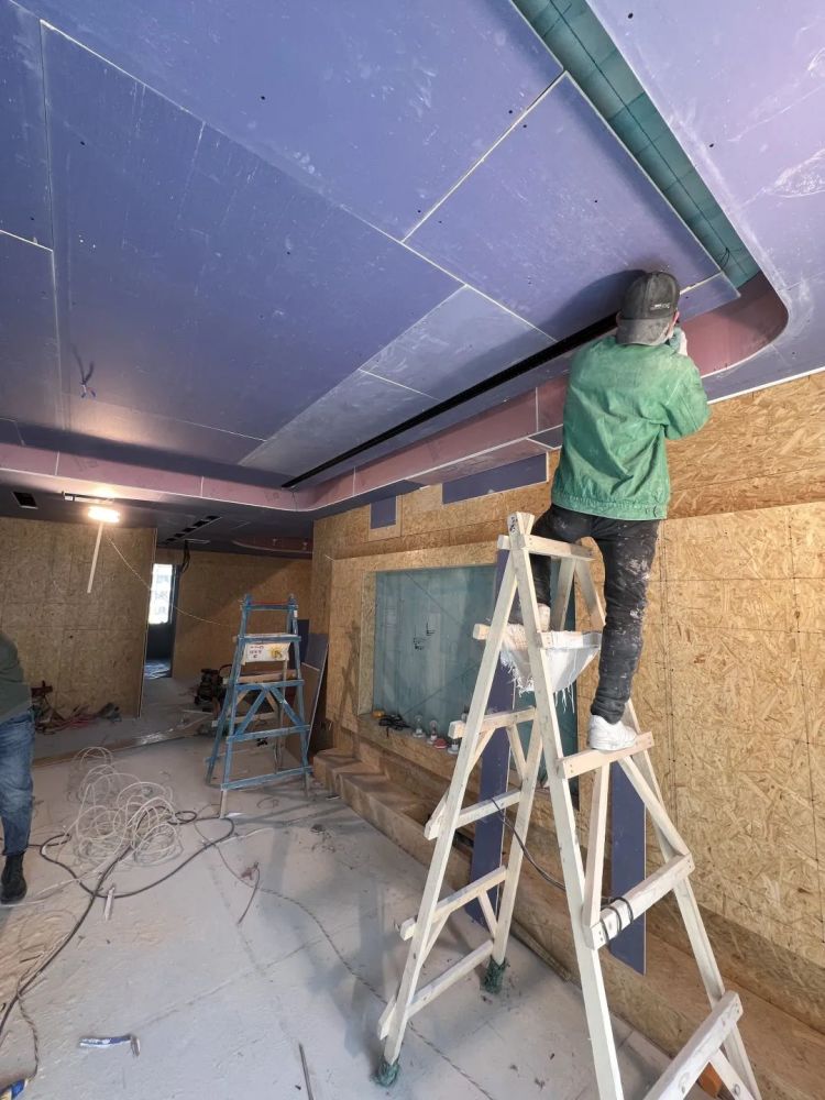 施工跟踪淄博齐润花园340㎡木工现场注重细节很重要