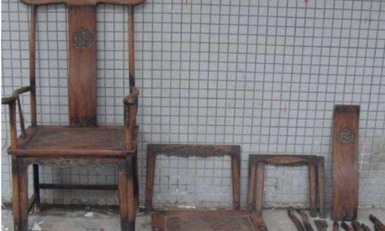 老人曾经捡的两张“破椅子”，29年后竟然拍出2300万的天价河南郑州山海旅游集团