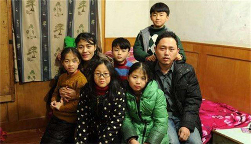 安徽却有一对夫妻生了五个孩子,不仅没有收到处罚反而被人们祝福