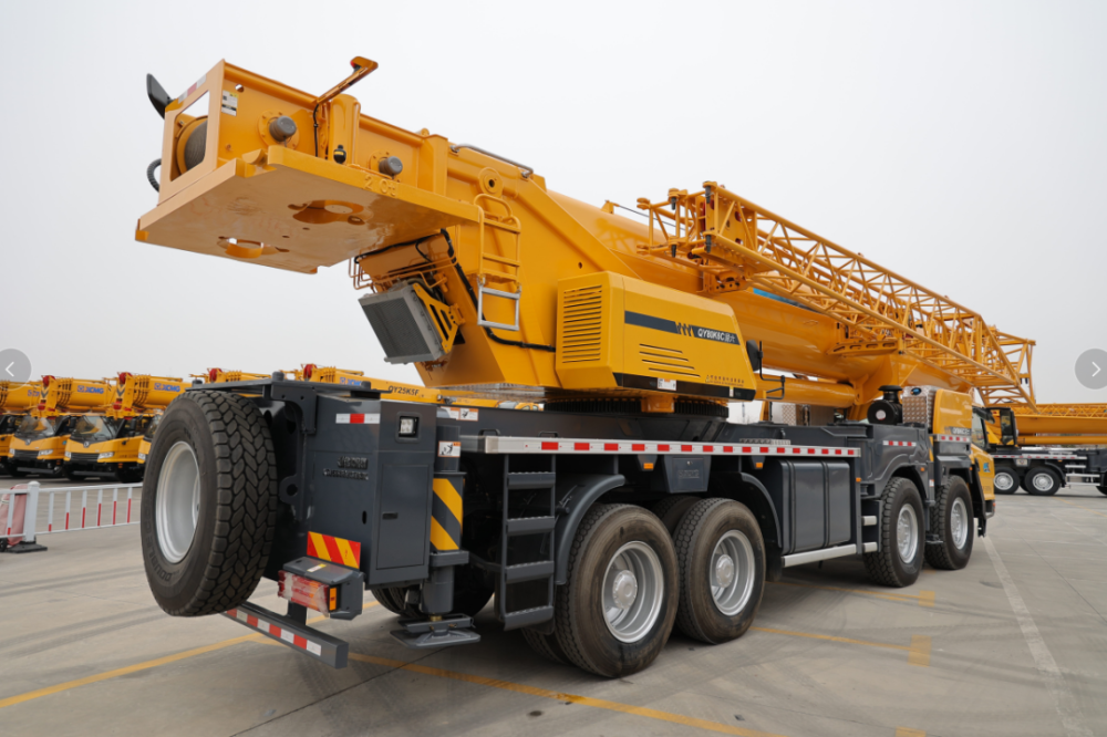 全配重转场470l油箱这款80吨起重机你看了准心动