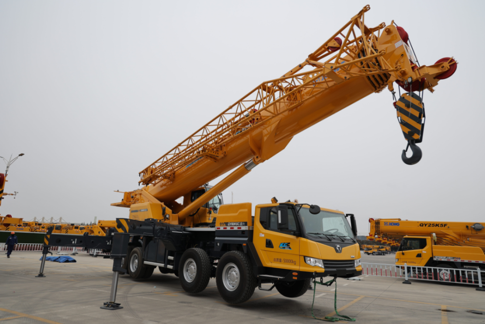 全配重转场470l油箱这款80吨起重机你看了准心动