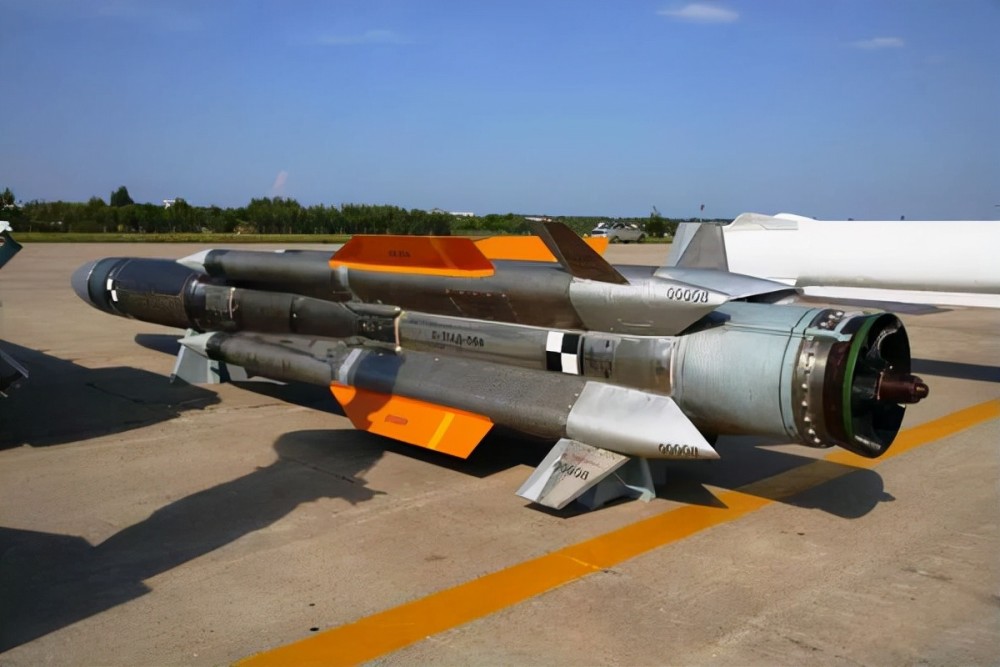 kh31导弹现身乌克兰,它到底有多强,为何成俄罗斯打响的第一枪?