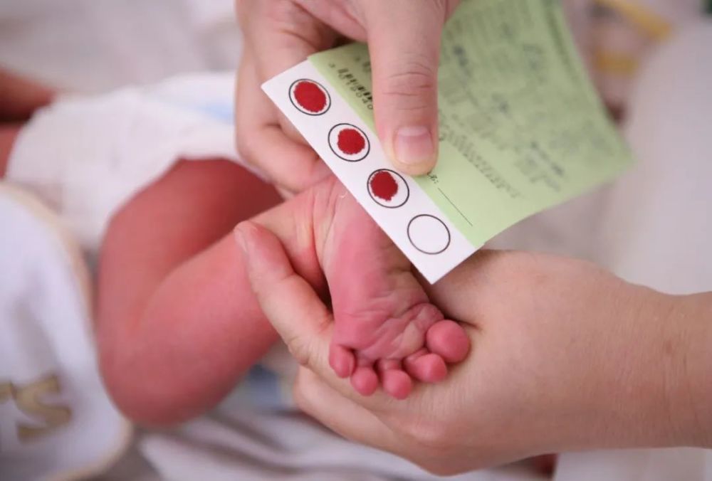 新生儿疾病筛查的种类有哪些怎么采血