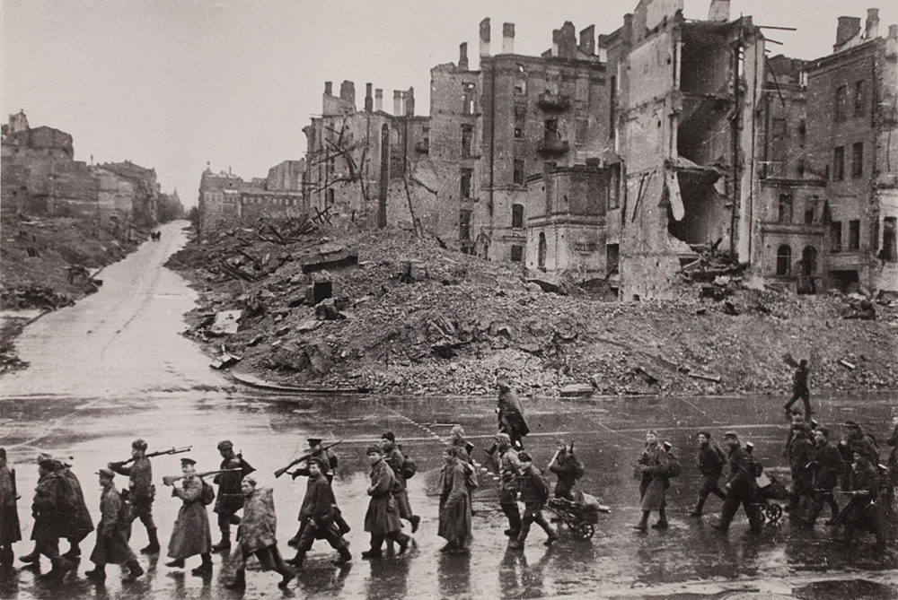 一片废墟:苏军解放被德军占领的乌克兰首都基辅